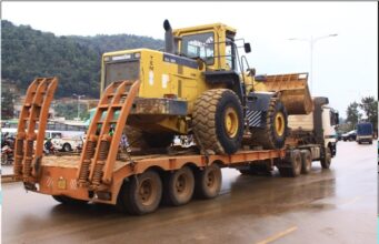 How Contractors Transport Heavy Equipment Across Miami Safely Heavy Equipment Transport