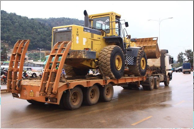 How Contractors Transport Heavy Equipment Across Miami Safely Heavy Equipment Transport